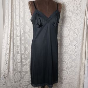 Vintage 1970s Vanity Fair Black Lace Trim Satin Dress Slip Chemise Size 36